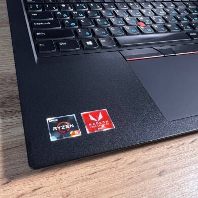 Ноутбук Lenovo ThinkPad E495 / 14" (1920x1080) IPS / AMD Ryzen 5 3500U (4 (8) ядра по 2.1 - 3.7 GHz) / 16 GB DDR4 / 256 GB SSD / AMD Radeon Vega 8 Graphics / WebCam