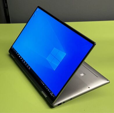 Ультрабук-трансформер Dell Latitude 9510 / 15.6" (1920x1080) IPS Touch / Intel Core i7-10810U (6 (12) ядер по 1.1 - 4.9 GHz) / 16 GB DDR4 / 256 GB SSD / Intel UHD Graphics / WebCam / TouchID