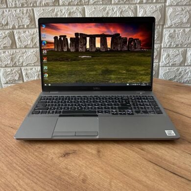 Ігровий ноутбук Dell Latitude 5511 / 15.6" (1366x768) TN / Intel Core i7-10750H (6 (12) ядер по 2.6 - 5.0 GHz) / 16 GB DDR4 / 512 GB SSD / nVidia GeForce MX250, 2 GB GDDR5, 64-bit / WebCam