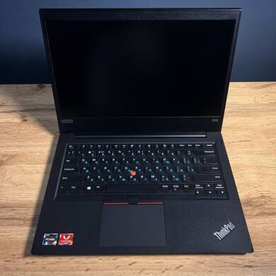 Ноутбук Lenovo ThinkPad E495 / 14" (1920x1080) IPS / AMD Ryzen 5 3500U (4 (8) ядра по 2.1 - 3.7 GHz) / 16 GB DDR4 / 256 GB SSD / AMD Radeon Vega 8 Graphics / WebCam