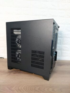 Ігровий ПК Qube Crystal Tower / Intel Core i7-10700KF (8 (16) ядер по 3.8 - 5.1 GHz) / 16 GB DDR4 / 1000 GB SSD M.2 / AMD Radeon RX 5700 XT, 8 GB GDDR6, 256-bit / 600W
