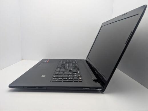 Ноутбук Lenovo G70-80 / 17.3" (1600x900) TN / Intel Pentium 3825U (2 (4) ядра по 1.9 GHz) / 6 GB DDR3 / 320 GB HDD / Intel HD Graphics / WebCam / DVD-ROM
