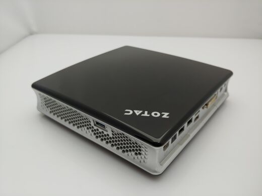 Компьютер Zotac ZBOX-ID88 Mini PC / Intel Core i3-3220T (2 (4) ядра по 2.8 GHz) / 8 GB DDR3 / 750 GB HDD / USB 3.0 / HDMI / Wi-Fi Компьютер Zotac ZBOX-ID88 Mini PC / Intel Core i3-3220T (2 (4) ядра по 2.8 GHz) / 8 GB DDR3 / 750 GB HDD / USB 3.0 / HDMI / Wi-Fi