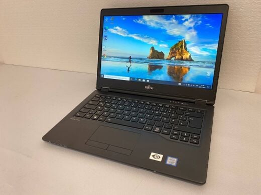 Ноутбук Fujitsu LifeBook U748 / 14" (1920x1080) IPS / Intel Core i5-7200U (2 (4) ядра по 2.5 - 3.1 GHz) / 12 GB DDR4 / 256 GB SSD / Intel HD Graphics 620 / WebCam Ноутбук Fujitsu LifeBook U748 / 14" (1920x1080) IPS / Intel Core i5-7200U (2 (4) ядра по 2.5 - 3.1 GHz) / 12 GB DDR4 / 256 GB SSD / Intel HD Graphics 620 / WebCam