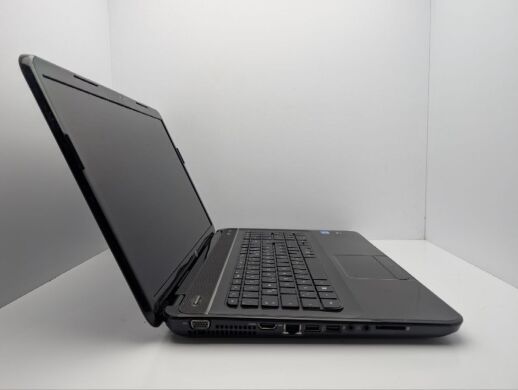 Ноутбук HP Pavilion g7-2241sg / 17.3" (1600x900) TN / Intel Core i5-3210M (2 (4) ядра по 2.5 - 3.1 GHz) / 6 GB DDR3 / 750 GB HDD / AMD Radeon HD 7610M, 1 GB GDDR3, 128-bit / WebCam / DVD-ROM