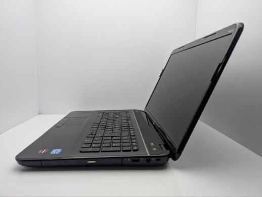Ноутбук HP Pavilion g7-2241sg / 17.3" (1600x900) TN / Intel Core i5-3210M (2 (4) ядра по 2.5 - 3.1 GHz) / 6 GB DDR3 / 750 GB HDD / AMD Radeon HD 7610M, 1 GB GDDR3, 128-bit / WebCam / DVD-ROM