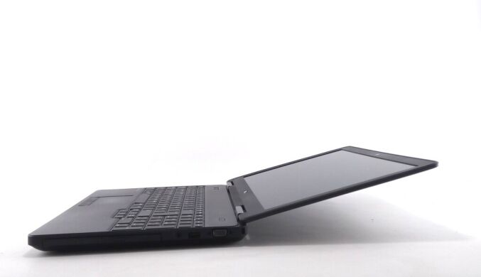 Ноутбук Dell Latitude E5540 / 15.6" (1920x1080) TN / Intel Core i7-4600U (2 (4) ядра по 2.1 - 3.3 GHz) / 8 GB DDR3 / 500 GB HDD / Intel HD Graphics 4400 / WebCam / DVD-ROM