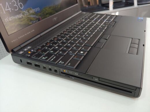 Dell Precision M4700 / 15.6" (1920x1080) TN / Intel Core i7-3840QM (4 (8) ядра по 2.8 - 3.8 GHz) / 16 GB DDR3 / 240 GB SSD / nVidia Quadro K1000M 2 GB / WebCam / DVD-RW Dell Precision M4700 / 15.6" (1920x1080) TN / Intel Core i7-3840QM (4 (8) ядра по 2.8 - 3.8 GHz) / 16 GB DDR3 / 240 GB SSD / nVidia Quadro K1000M 2 GB / WebCam / DVD-RW