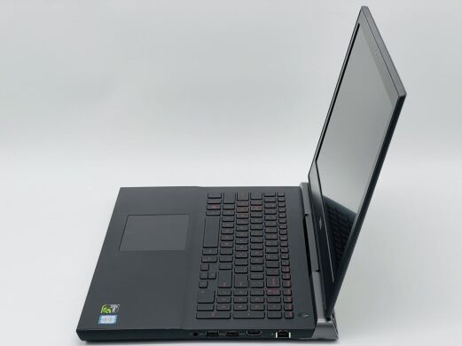 Игровой ноутбук Б-класс Dell Inspiron 15 Gaming 7567 / 15.6" (1920x1080) IPS / Intel Core i5-7300HQ (4 ядра по 2.5 - 3.5 GHz) / 16 GB DDR4 / 120 GB SSD + 500 GB HDD / nVidia GeForce GTX 1050 Ti, 4 GB GDDR5, 128-bit / WebCam