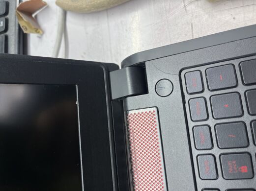 Игровой ноутбук Б-класс Dell Inspiron 5577 / 15.6" (1920x1080) IPS / Intel Core i5-7300HQ (4 ядра по 2.5 - 3.5 GHz) / 16 GB DDR4 / 480 GB SSD + 1000 GB HDD / nVidia GeForce GTX 1050, 4 GB GDDR5, 128-bit / WebCam / HDMI Игровой ноутбук Б-класс Dell Inspiron 5577 / 15.6" (1920x1080) IPS / Intel Core i5-7300HQ (4 ядра по 2.5 - 3.5 GHz) / 16 GB DDR4 / 480 GB SSD + 1000 GB HDD / nVidia GeForce GTX 1050, 4 GB GDDR5, 128-bit / WebCam / HDMI