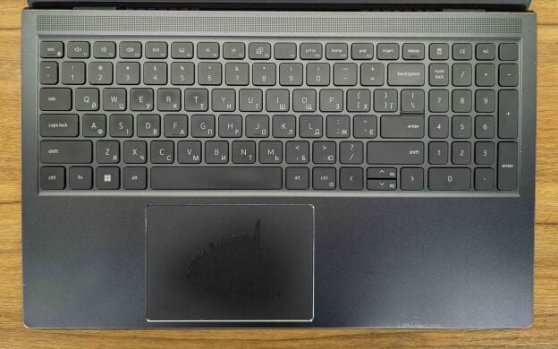 Игровой ноутбук Б-класс Dell Vostro 15 7510 / 15.6" (1920x1080) IPS / Intel Core i7-11800H (8 (16) ядер по 2.3 - 4.6 GHz) / 16 GB DDR4 / 512 GB SSD / nVidia GeForce RTX 3050 Ti, 4 GB GDDR6, 128-bit / WebCam / Fingerprint / Windows 11