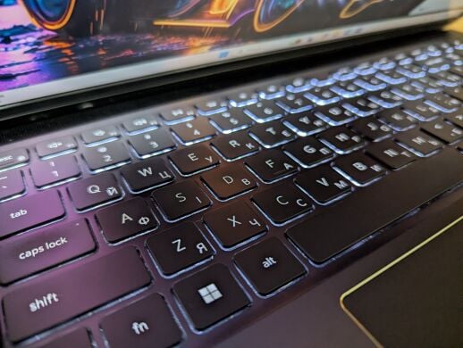 Игровой ноутбук Б-класс Dell Vostro 15 7510 / 15.6" (1920x1080) IPS / Intel Core i7-11800H (8 (16) ядер по 2.3 - 4.6 GHz) / 16 GB DDR4 / 512 GB SSD / nVidia GeForce RTX 3050 Ti, 4 GB GDDR6, 128-bit / WebCam / Fingerprint / Windows 11