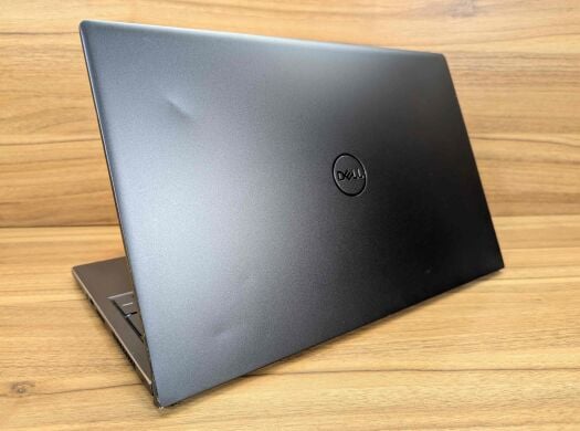Игровой ноутбук Б-класс Dell Vostro 15 7510 / 15.6" (1920x1080) IPS / Intel Core i7-11800H (8 (16) ядер по 2.3 - 4.6 GHz) / 16 GB DDR4 / 512 GB SSD / nVidia GeForce RTX 3050 Ti, 4 GB GDDR6, 128-bit / WebCam / Fingerprint / Windows 11