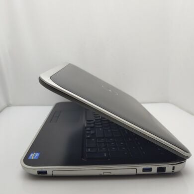Игровой ноутбук Dell Inspiron 7720 / 17.3" (1920x1080) TN / Intel Core i7-3630QM (4 (8) ядра по 2.4 - 3.4 GHz) / 8 GB DDR3 / 240 GB SSD / nVidia GeForce GT 650M, 2 GB GDDR5, 128-bit / WebCam / DVD-ROM / Win 10 Home