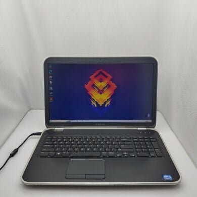 Игровой ноутбук Dell Inspiron 7720 / 17.3" (1920x1080) TN / Intel Core i7-3630QM (4 (8) ядра по 2.4 - 3.4 GHz) / 8 GB DDR3 / 240 GB SSD / nVidia GeForce GT 650M, 2 GB GDDR5, 128-bit / WebCam / DVD-ROM / Win 10 Home