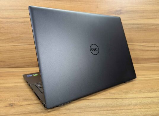 Ігровий ноутбук Dell Vostro 7620 / 16" (1920x1200) IPS / Intel Core i7-12700H (14 (20) ядер по 3.5 - 4.7 GHz) / 16 GB DDR5 / 512 GB SSD / nVidia GeForce RTX 3050 Ti, 4 GB GDDR6, 128-bit / WebCam / Fingerprint / Windows 11