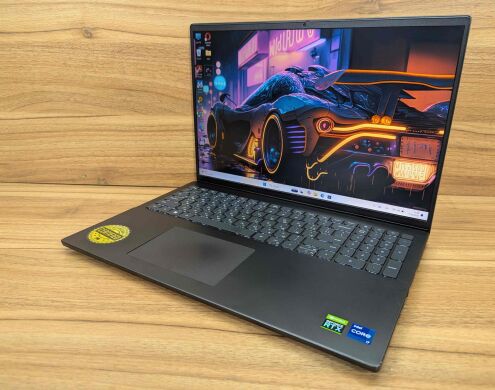 Ігровий ноутбук Dell Vostro 7620 / 16" (1920x1200) IPS / Intel Core i7-12700H (14 (20) ядер по 3.5 - 4.7 GHz) / 16 GB DDR5 / 512 GB SSD / nVidia GeForce RTX 3050 Ti, 4 GB GDDR6, 128-bit / WebCam / Fingerprint / Windows 11