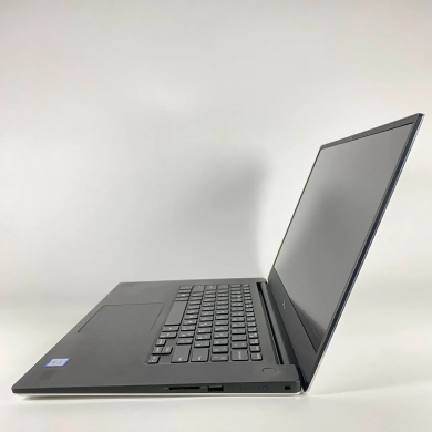 Игровой ультрабук Б-класс Dell XPS 15 7590 / 15.6" (1920x1080) IPS / Intel Core i5-9300H (4 (8) ядра по 2.4 - 4.1 GHz) / 16 GB DDR4 / 512 GB SSD / nVidia GeForce GTX 1650, 4 GB GDDR6, 128-bit / HDMI / WebCam / USB Type-C