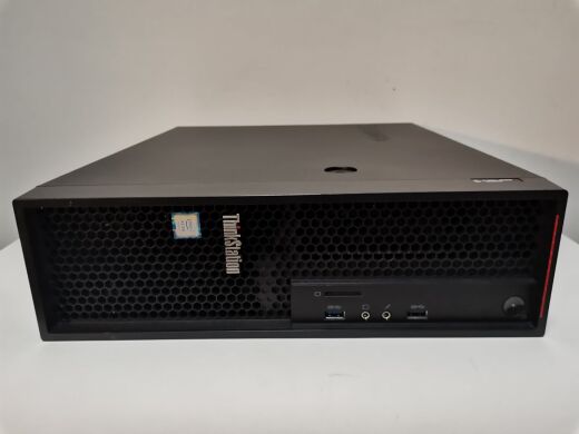 Комплект ПК: Lenovo ThinkStation P310 SFF / Intel Xeon E3-1225 v5 (4 ядра по 3.3 - 3.7 GHz) / 8 GB DDR4 (1x 8 GB) / 500 GB HDD + Монитор HP L1945wv / 19" (1440х900) TN / 1x VGA, USB-Hub + Клавиатура и мышка + Комплект кабелей Комплект ПК: Lenovo ThinkStation P310 SFF / Intel Xeon E3-1225 v5 (4 ядра по 3.3 - 3.7 GHz) / 8 GB DDR4 (1x 8 GB) / 500 GB HDD + Монитор HP L1945wv / 19" (1440х900) TN / 1x VGA, USB-Hub + Клавиатура и мышка + Комплект кабелей