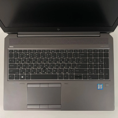Мобільна робоча станція Б-клас HP ZBook 15 G5 / 15.6" (1920x1080) IPS / Intel Core i7-8850H (6 (12) ядра по 2.6 - 4.3 GHz) / 16 GB DDR4 / 128 GB SSD + 500 GB HDD / nVidia Quadro P1000, 4 GB GDDR5, 256-bit / TouchID / WebCam / HDMI