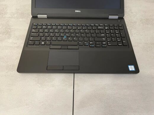 Мобільна робоча станція Dell Precision 3510 / 15.6" (1920x1080) IPS / Intel Core i5-6300HQ (4 ядра по 2.3 - 3.2 GHz) / 16 GB DDR4 / 256 GB SSD M.2 / AMD FirePro W5130M, 2 GB GDDR5, 128-bit / WebCam / HDMI