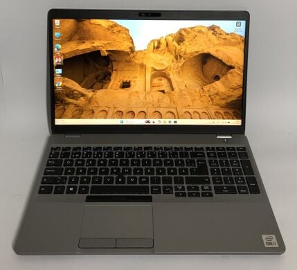 Мобильная рабочая станция Dell Precision 3551 / 15.6" (1920x1080) IPS / Intel Core i7-10750H (6 (12) ядер по 2.6 - 5.0 GHz) / 16 GB DDR4 / 1000 GB SSD NVMe / nVidia Quadro P620, 4 GB GDDR5, 128-bit / WebCam / Win 11 Pro