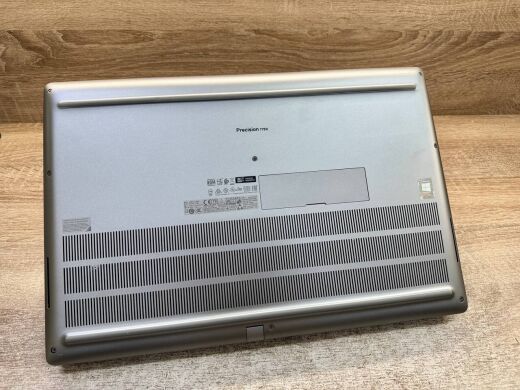 Мобільна робоча станція Dell Precision 7760 / 17.3" (1920x1080) IPS / Intel Core i9-11950H (8 (16) ядер по 5.0 GHz) / 48 GB DDR4 / 1000 GB SSD M.2 / nVidia Quadro T1200, 4 GB GDDR6, 128-bit / WebCam / Windows 11 Мобільна робоча станція Dell Precision 7760 / 17.3" (1920x1080) IPS / Intel Core i9-11950H (8 (16) ядер по 5.0 GHz) / 48 GB DDR4 / 1000 GB SSD M.2 / nVidia Quadro T1200, 4 GB GDDR6, 128-bit / WebCam / Windows 11