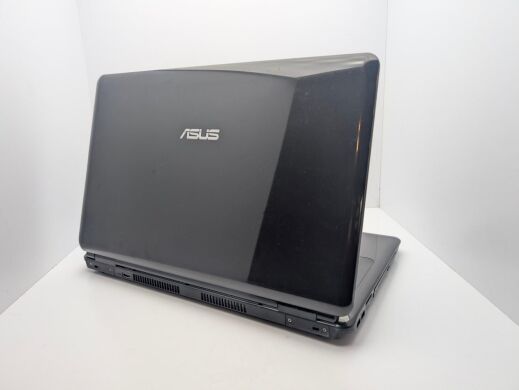 Ноутбук Asus K70ID / 17.3" (1600x900) TN / Intel Pentium T4200 (2 ядра по 2.0 GHz) / 6 GB DDR3 / 320 GB HDD / NVIDIA GeForce GT 120M, 1 GB GDDR2, 64-bit / WebCam