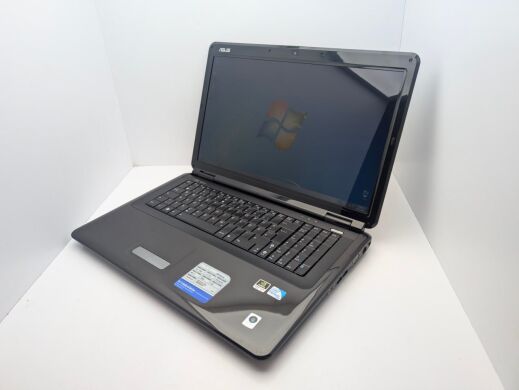 Ноутбук Asus K70ID / 17.3" (1600x900) TN / Intel Pentium T4200 (2 ядра по 2.0 GHz) / 6 GB DDR3 / 320 GB HDD / NVIDIA GeForce GT 120M, 1 GB GDDR2, 64-bit / WebCam