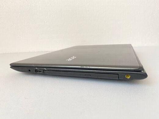 Ноутбук Б-класс Acer Aspire E 15 E5-575G-538H / 15.6" (1920x1080) IPS / Intel Core i5-7200U (2 (4) ядра по 2.5 - 3.1 GHz) / 12 GB DDR4 / 240 GB SSD / nVidia GeForce 940MX, 2 GB GDDR5, 64-bit / WebCam / DVD-RW Ноутбук Б-класс Acer Aspire E 15 E5-575G-538H / 15.6" (1920x1080) IPS / Intel Core i5-7200U (2 (4) ядра по 2.5 - 3.1 GHz) / 12 GB DDR4 / 240 GB SSD / nVidia GeForce 940MX, 2 GB GDDR5, 64-bit / WebCam / DVD-RW