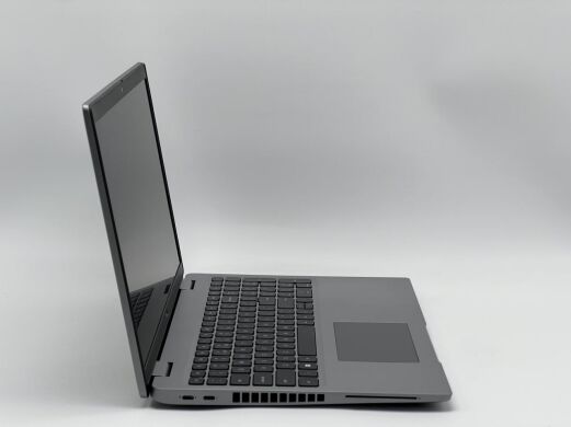 Ноутбук Б-клас Dell Latitude 5530 / 15.6" (1920x1080) IPS / Intel Core i5-1235U (10 (12) ядер по 1.3 - 4.4 GHz) / 16 GB DDR4 / 480 GB SSD / Intel Iris Xe Graphics / USB 3.2 / WebCam