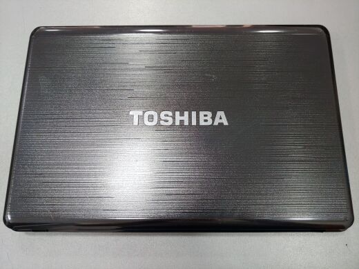 Toshiba Satellite P755-S5320 / 15.6" (1366x768) TN / Intel Core i3-2330M (2 (4) ядра по 2.2 GHz) / 4 GB DDR3 / 120 GB SSD / WebCam / DVD-ROM