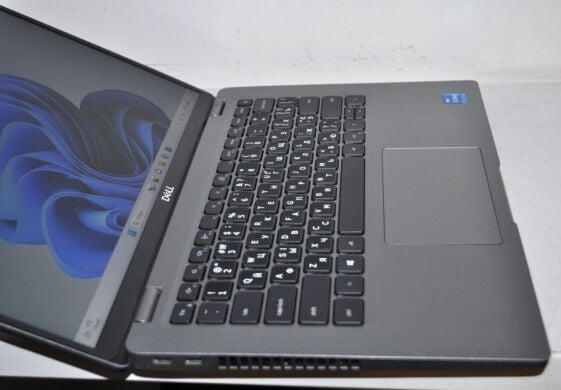 Ультрабук Б-класс Dell Latitude 5420 / 14" (1920x1080) IPS / Intel Core i5-1135G7 (4 (8) ядра по 4.2 GHz) / 16 GB DDR4 / 512 GB SSD M.2 NEW / Intel Iris X Graphics / WebCam / Win 10 Pro