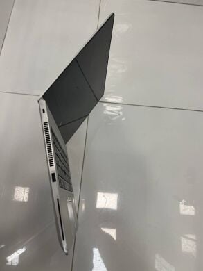 Ультрабук Б клас HP EliteBook 840 G5 / 14" (1920x1080) Touch IPS / Intel Core i7-8650U (4 (8) ядра по 1.9 - 4.2 GHz) / 16 GB DDR4 / 256 GB SSD / AMD Radeon 540 Mobile, 2 GB GDDR5, 64-bit / WebCam