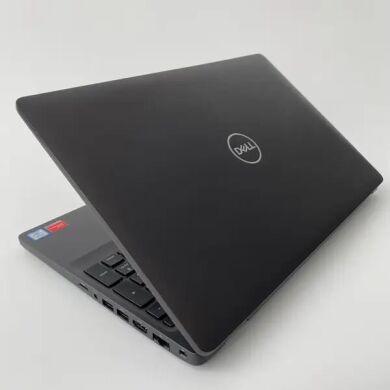 Ультрабук Dell Latitude 5500 / 15.6" (1920x1080) IPS / Intel Core i7-8665U (4 (8) ядра по 1.9 - 4.8 GHz) / 16 GB DDR4 / 512 GB SSD / AMD Radeon 540x, 2 GB GDDR5, 64-bit / WebCam / HDMI