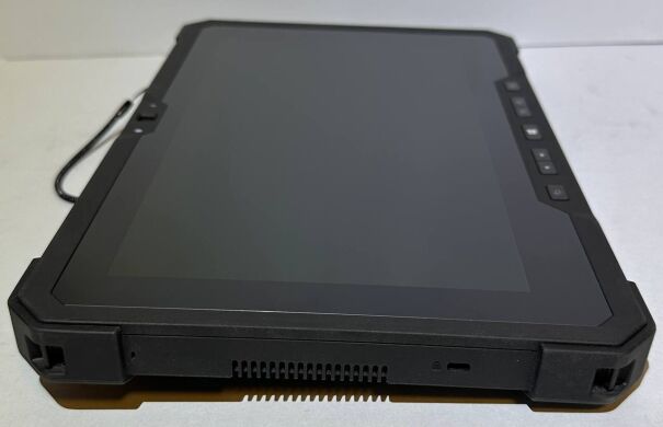 Захищений планшет Dell Latitude 7212 Rugged Extreme / 11.6'' (1920x1080) IPS / Intel Core i5-7300U (2 (4) ядра по 2.6 - 3.5 GHz) / 8 GB DDR3 / 256 GB SSD / Intel HD Graphics 620 / WebCam