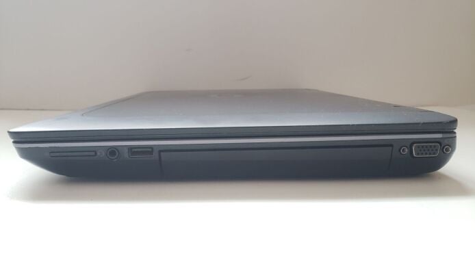 Мобільна робоча станція Б-клас HP ZBook 15 G2 / 15.6" (1920x1080) IPS / Intel Core i7-4800MQ (4 (8) ядра по 2.7 - 3.7 GHz) / 16 GB DDR3 / 500 GB SSD / nVidia Quadro K2100M, 2 GB GDDR5, 128-bit / WebCam / АКБ не тримає