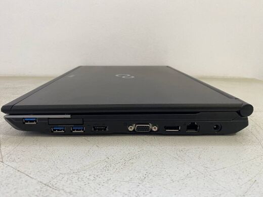 Мобільна робоча станція Б-класс Fujitsu Celsius H720 / 15.6" (1920x1080) TN / Intel Core i7-3720QM (4 (8) ядра по 2.6 - 3.6 GHz) / 16 GB DDR3 / 256 GB SSD / nVidia Quadro K1000M, 2 GB GDDR3, 128-bit / WebCam