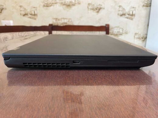 Мобільна робоча станція Lenovo ThinkPad P73 / 17.3" (1920x1080) IPS / Intel Core i7-9750H (6 (12) ядер по 2.6 - 4.5 GHz) / 16 GB DDR4 / 256 GB SSD / nVidia Quadro RTX 3000, 6 GB GDDR6, 192-bit / WebCam Мобільна робоча станція Lenovo ThinkPad P73 / 17.3" (1920x1080) IPS / Intel Core i7-9750H (6 (12) ядер по 2.6 - 4.5 GHz) / 16 GB DDR4 / 256 GB SSD / nVidia Quadro RTX 3000, 6 GB GDDR6, 192-bit / WebCam