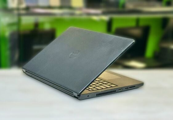 Ноутбук Б-класс Dell Inspiron 15 3552 / 15.6" (1366x768) TN / Intel Celeron N3060 (2 ядра по 1.6 - 2.48 GHz) / 4 GB DDR3 / 128 GB SSD / Intel HD Graphics / WebCam / Win 10