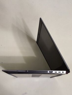 Мобільна робоча станція HP ZBook Studio G5 / 15.6" (3840x2160) IPS / Intel Core i9-8950HK (6 (12) ядер по 2.9 - 4.8 GHz) / 16 GB DDR4 / 256 GB SSD / nVidia Quadro P2000, 4 GB GDDR5, 128-bit / WebCam