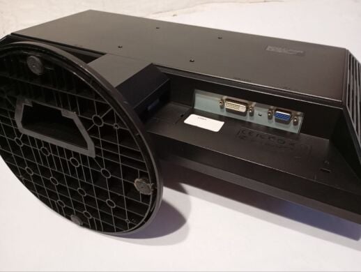 Комплект ПК: Acer Veriton X2632G SFF / Intel Сore i3-4160 (2 (4) ядра по 3.5 GHz) / 8 GB DDR3 / 500 GB HDD / Intel HD Graphics 4600 / DVD-RW + Монитор Acer V223HQL / 22" (1920x1080) TN / 1x DVI, 1x VGA / VESA 100x100 Комплект ПК: Acer Veriton X2632G SFF / Intel Сore i3-4160 (2 (4) ядра по 3.5 GHz) / 8 GB DDR3 / 500 GB HDD / Intel HD Graphics 4600 / DVD-RW + Монитор Acer V223HQL / 22" (1920x1080) TN / 1x DVI, 1x VGA / VESA 100x100