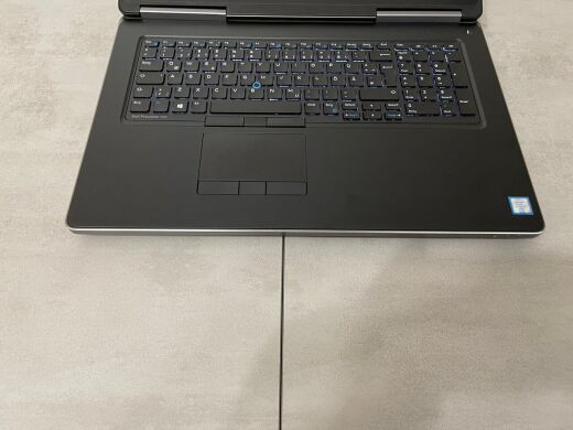 Мобильная рабочая станция Dell Precision 7710 / 17.3" (1920x1080) IPS / Intel Core i7-6820HQ (4 (8) ядра по 2.7 - 3.6 GHz) / 16 GB DDR4 / 256 GB SSD + 500 GB HDD / nVidia Quadro M4000M, 4 GB GDDR5, 256-bit / WebCam