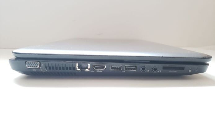 Ноутбук HP Pavilion g6-1312sr / 15.6" (1366x768) TN / AMD E2-3000M (2 ядра по 1.8 GHz) / 8 GB DDR3 / 128 GB SSD / AMD Radeon HD 6380G Graphics / WebCam / DVD-ROM / АКБ не тримає