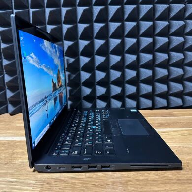 Ноутбук Dell Latitude 7480 / 14" (1920x1080) IPS Touch / Intel Core i7-6600U (2 (4) ядра по 2.6 - 3.4 GHz) / 8 GB DDR4 / 240 GB SSD / Intel HD Graphics 520 / WebCam
