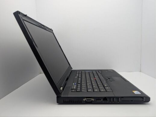 Ноутбук Lenovo ThinkPad W500 / 15.6" (1920x1080) TN / Intel Core 2 Duo T9600 (2 ядра по 2.8 GHz) / 4 GB DDR3 / 250 GB HDD / Intel Graphics / WebCam / DVD-ROM Ноутбук Lenovo ThinkPad W500 / 15.6" (1920x1080) TN / Intel Core 2 Duo T9600 (2 ядра по 2.8 GHz) / 4 GB DDR3 / 250 GB HDD / Intel Graphics / WebCam / DVD-ROM
