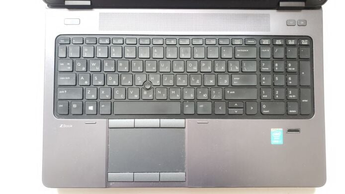 Мобільна робоча станція Б-клас HP ZBook 15 G2 / 15.6" (1920x1080) IPS / Intel Core i7-4800MQ (4 (8) ядра по 2.7 - 3.7 GHz) / 16 GB DDR3 / 500 GB SSD / nVidia Quadro K2100M, 2 GB GDDR5, 128-bit / WebCam / АКБ не тримає