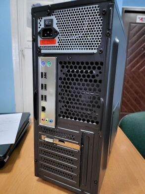 Компьютер X79 Tower NEW / Intel Xeon E5-2689 (8 (16) ядер по 2.6-3.6 GHz) (аналог Core i7-7700K) / 32 GB DDR3 ECC / 512 GB SSD NEW / nVidia Quadro K620 2 GB (аналог GTX650) / 400W NEW