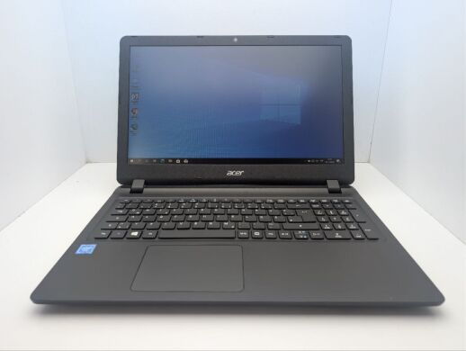 Ноутбук Acer Aspire ES1-533 / 15.6" (1366x768) TN / Intel Celeron N3450 (4 ядра по 1.1 - 2.2 GHz) / 6 GB DDR3 / 120 GB SSD / Intel HD Graphics 500 / WebCam / DVD-ROM Ноутбук Acer Aspire ES1-533 / 15.6" (1366x768) TN / Intel Celeron N3450 (4 ядра по 1.1 - 2.2 GHz) / 6 GB DDR3 / 120 GB SSD / Intel HD Graphics 500 / WebCam / DVD-ROM