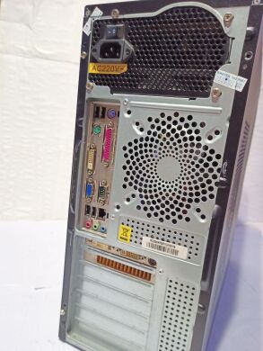 Ігровий ПК Cooler Master Tower / Intel Core 2 Quad Q9400 (4 ядра по 2.6 GHz) / 8 GB DDR3 / 250 GB HDD / nVidia GeForce 8600 GT, 512 MB GDDR3, 128-bit / 400W